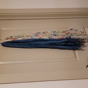 Two lightweight scarfs